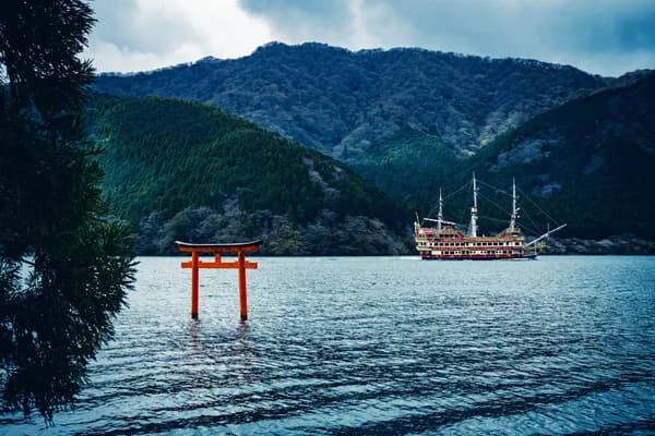 Hakone Loop — Trains, Cable Cars & Pirate Ships