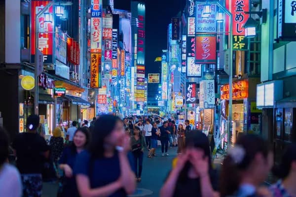 Shinjuku evening — Kabukicho & Omoide Yokocho izakayas